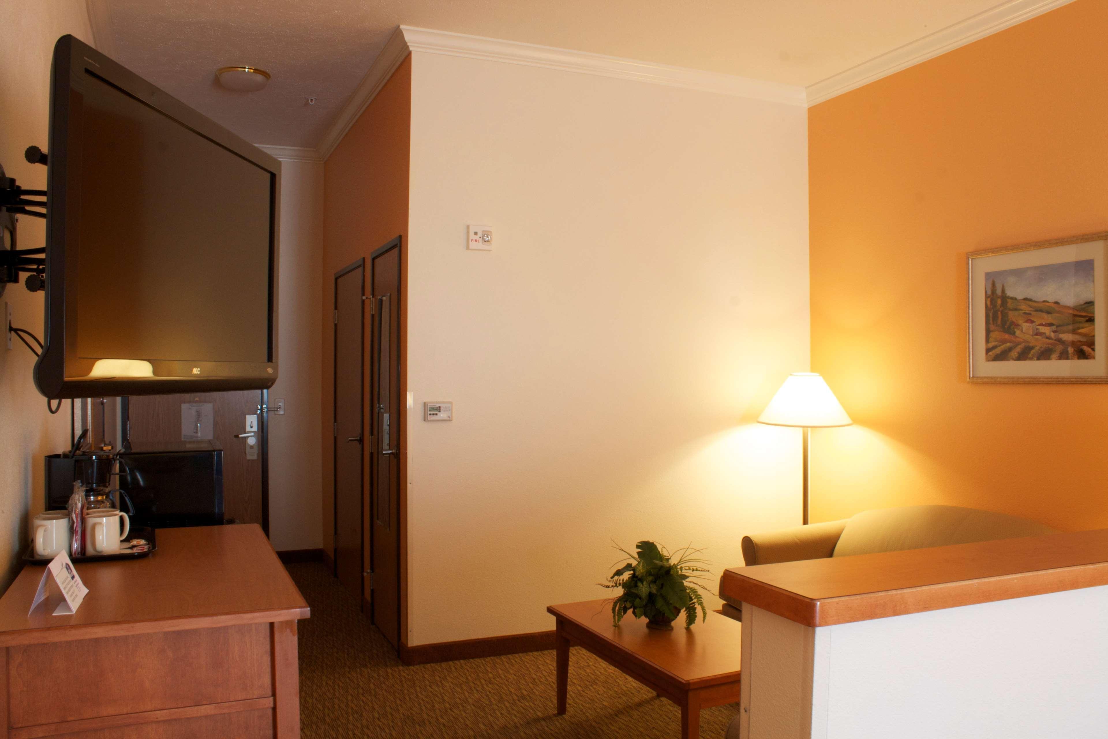 Best Western Plus Grapevine Inn Sunnyside Экстерьер фото