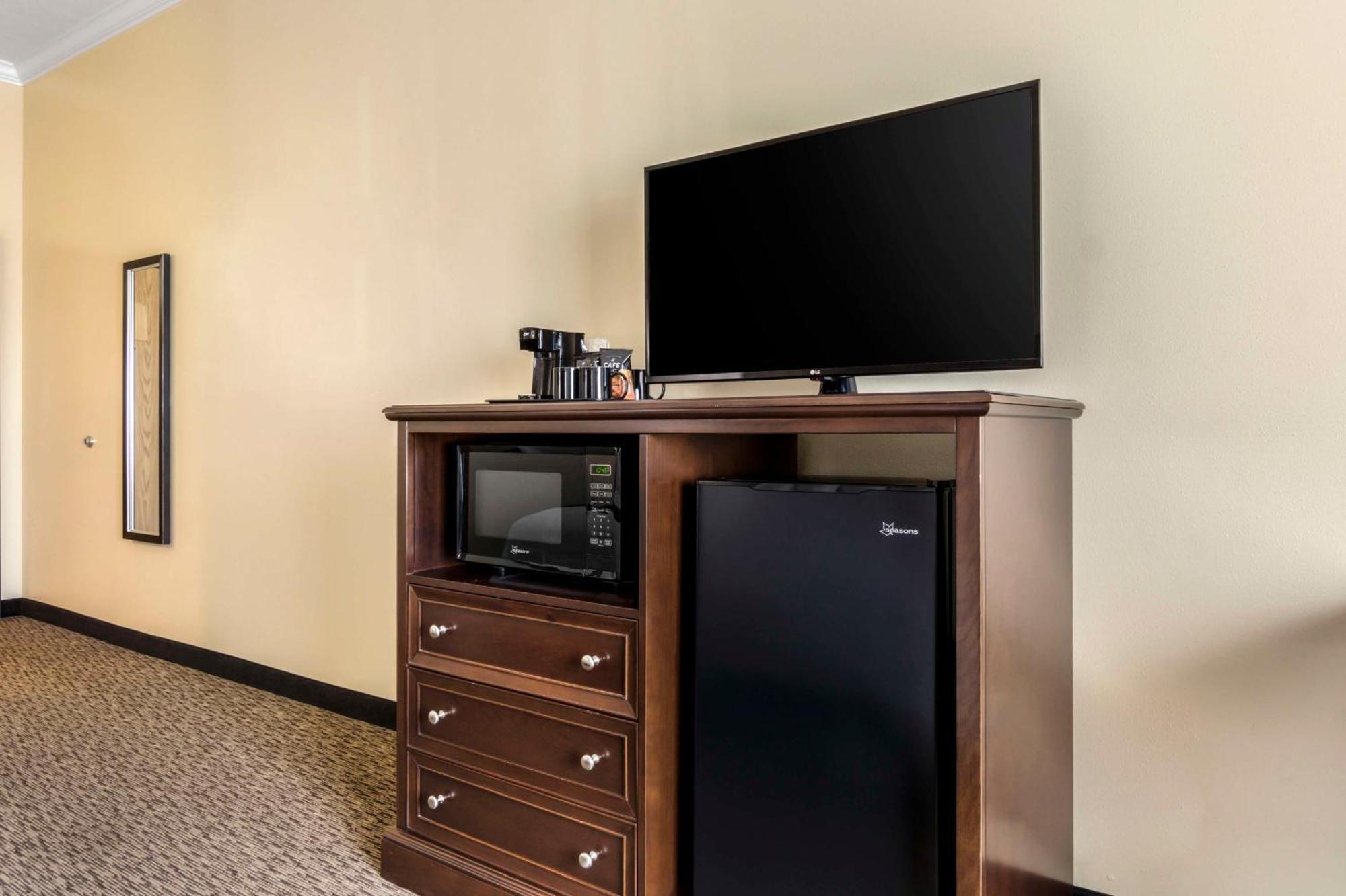 Best Western Plus Grapevine Inn Sunnyside Экстерьер фото